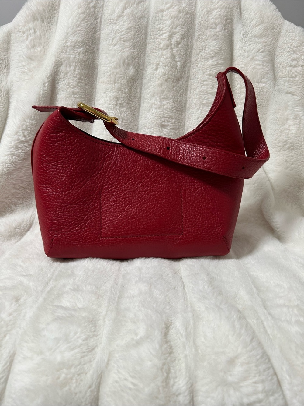 Madewell Deep Red Pebbled Leather Shoulder Bag with Gold Buckle - Picture 2 of 4
